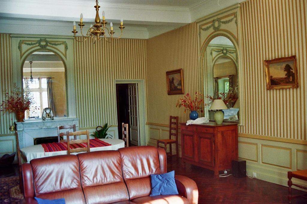 Hotel Du Chateau De Cabrieres Сен-Жан-дю-Гар Экстерьер фото